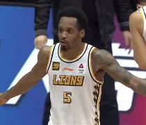 今晨体能课后，广厦男篮绝杀压哨备战NBA季后赛，媒体盛赞，球队文化再被提及